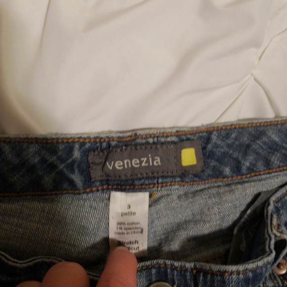 Venzia plus size Jean's size 3 petite - Picture 3 of 9